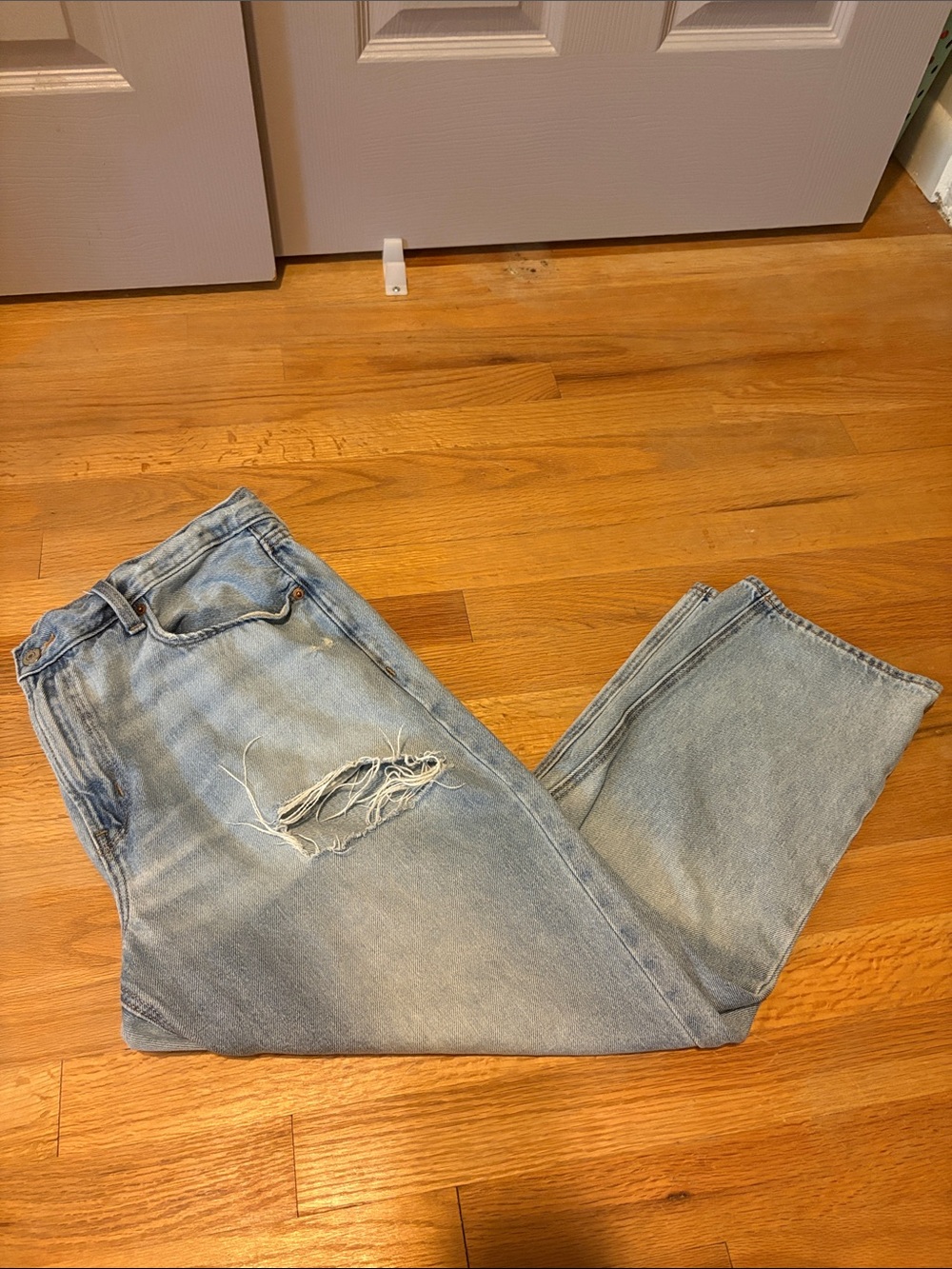 Light Blue Distressed Women’s Jeans - Old Navy